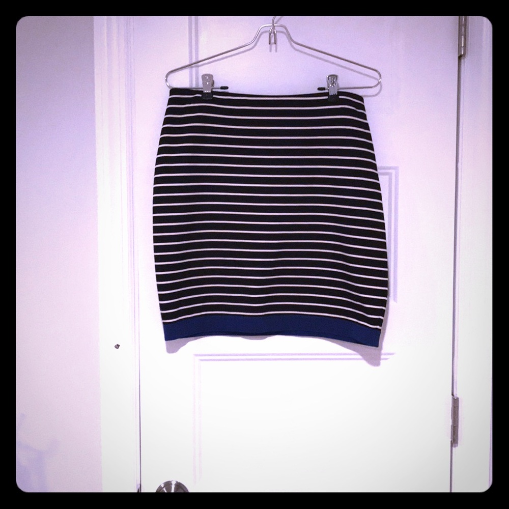 Perfect Ann Taylor skirt!